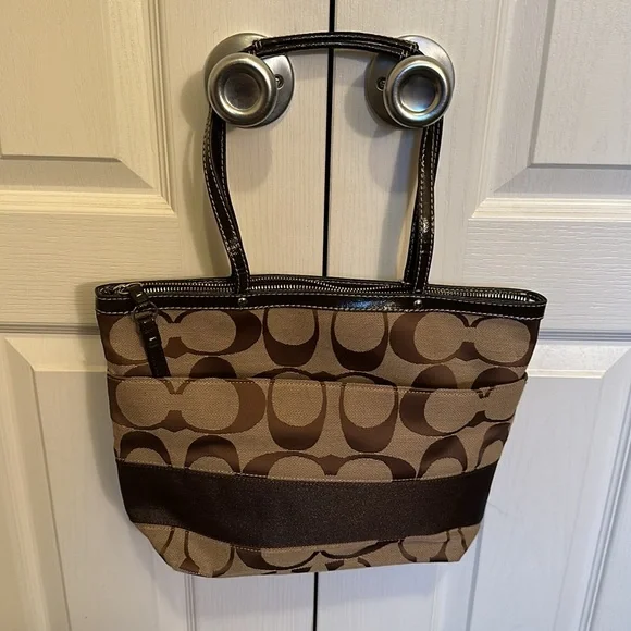 Authentic Coach purse - Picture 2 of 7